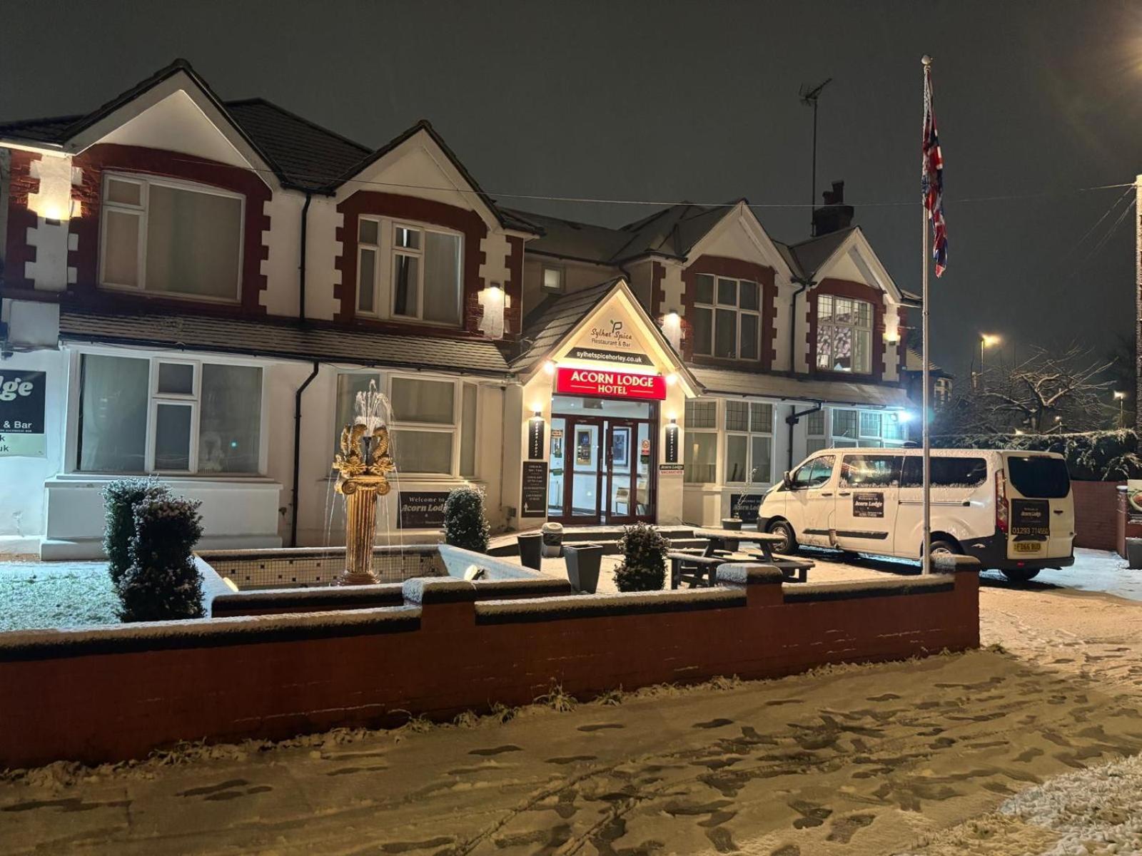 Acorn Lodge Hotel Gatwick & Parking Horley Kültér fotó