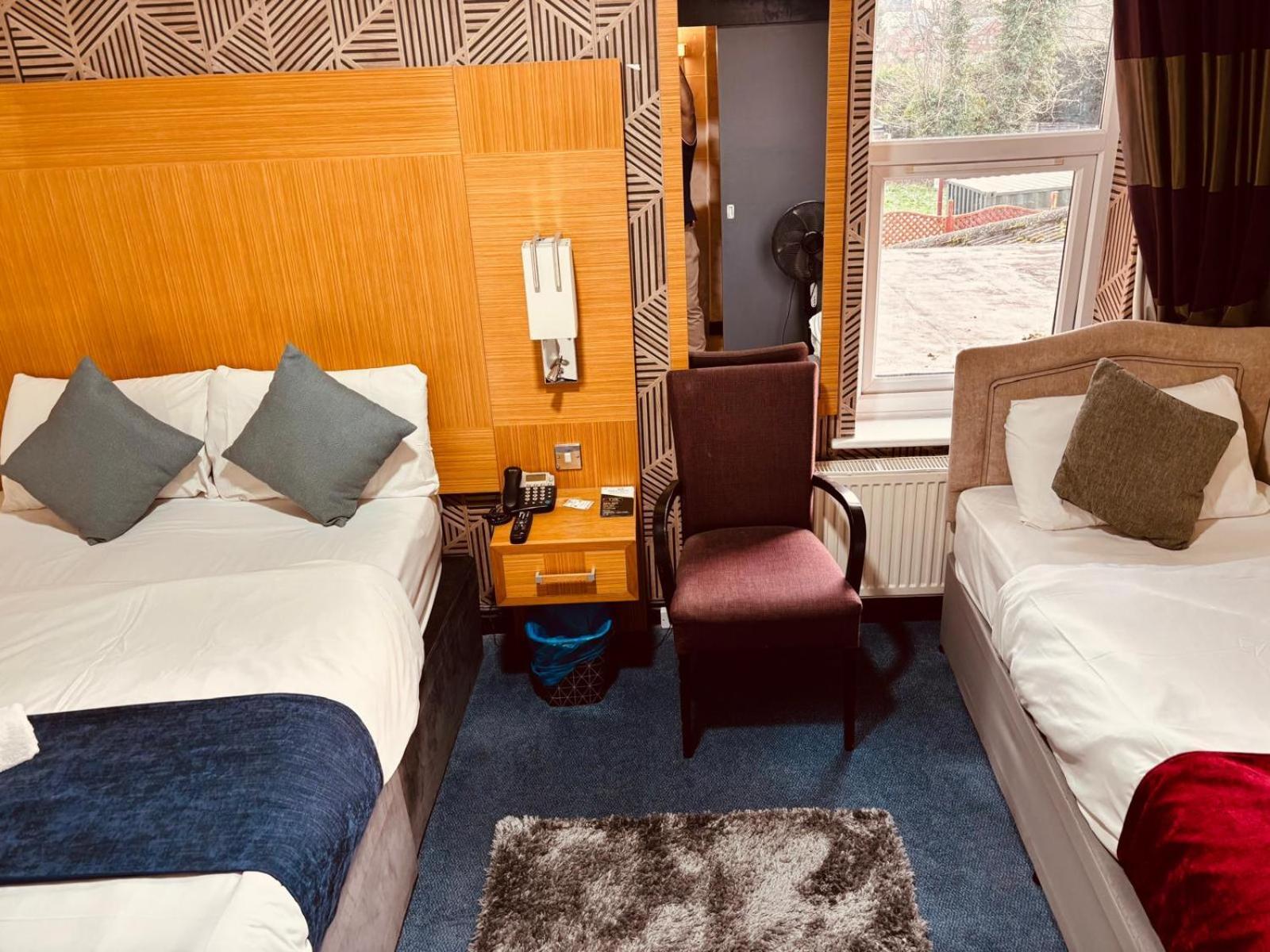Acorn Lodge Hotel Gatwick & Parking Horley Kültér fotó