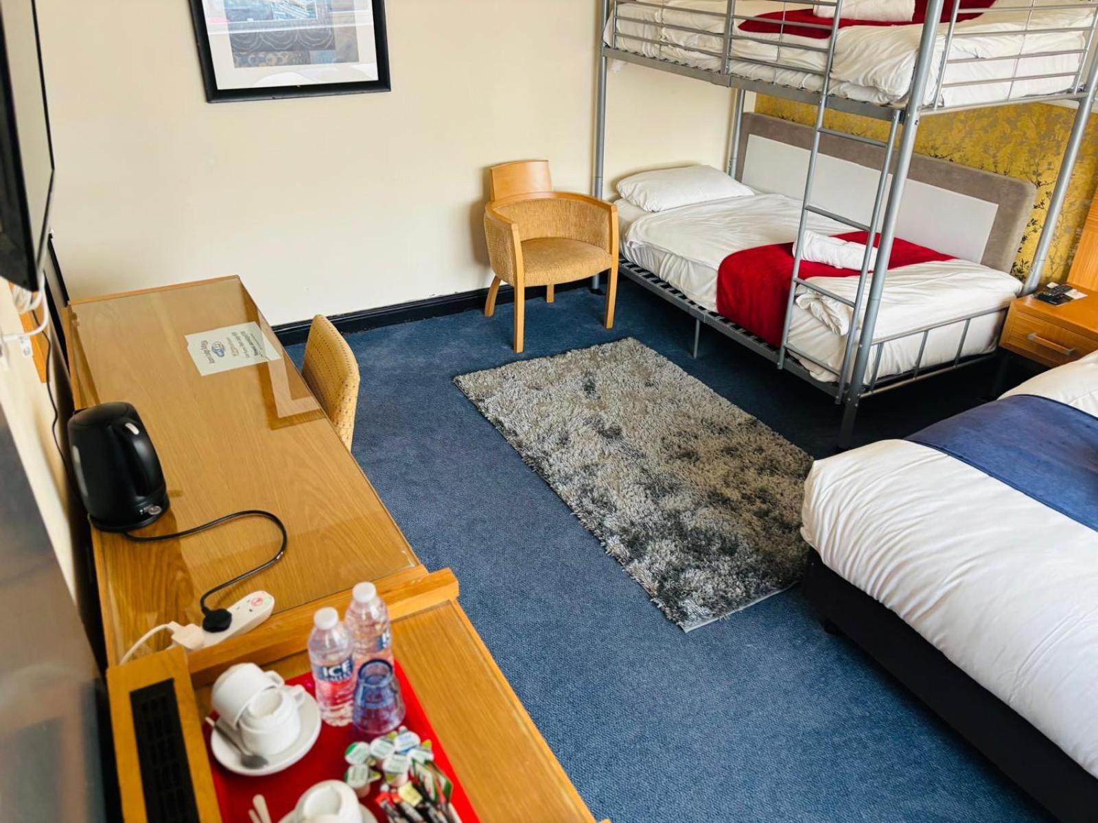 Acorn Lodge Hotel Gatwick & Parking Horley Kültér fotó