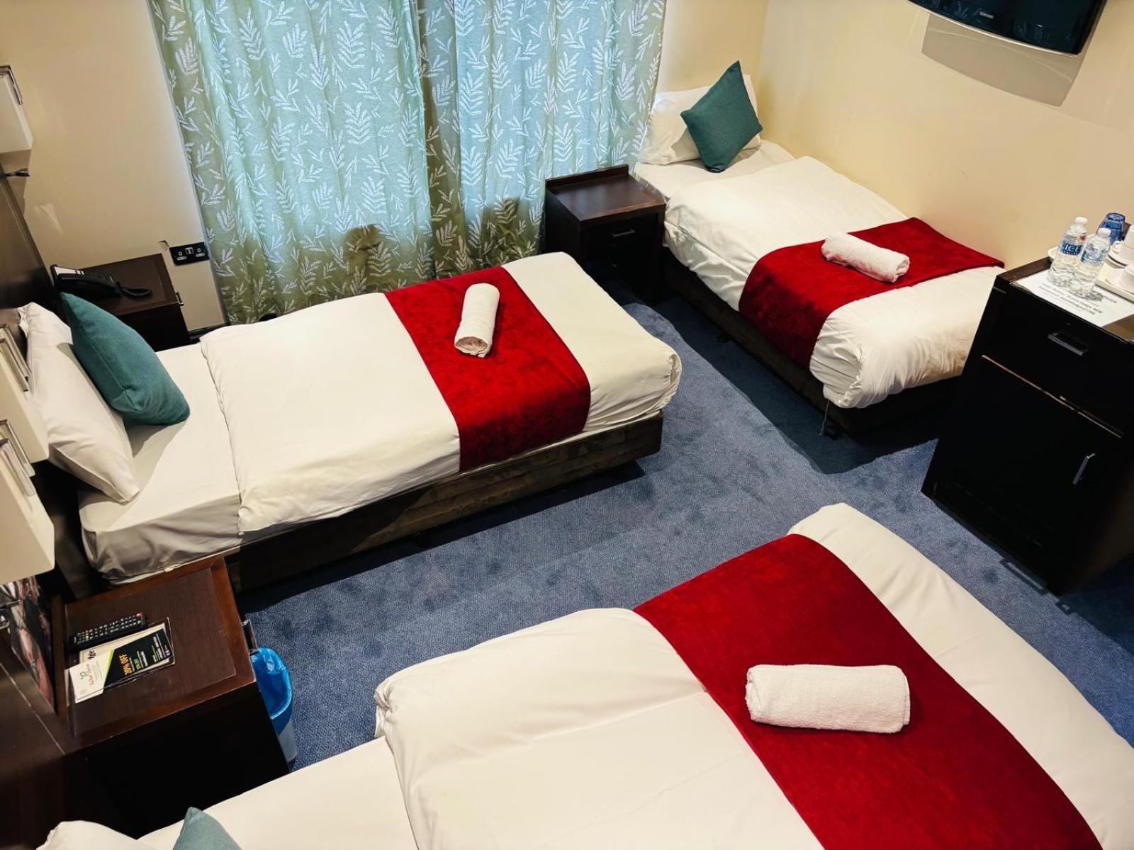 Acorn Lodge Hotel Gatwick & Parking Horley Kültér fotó
