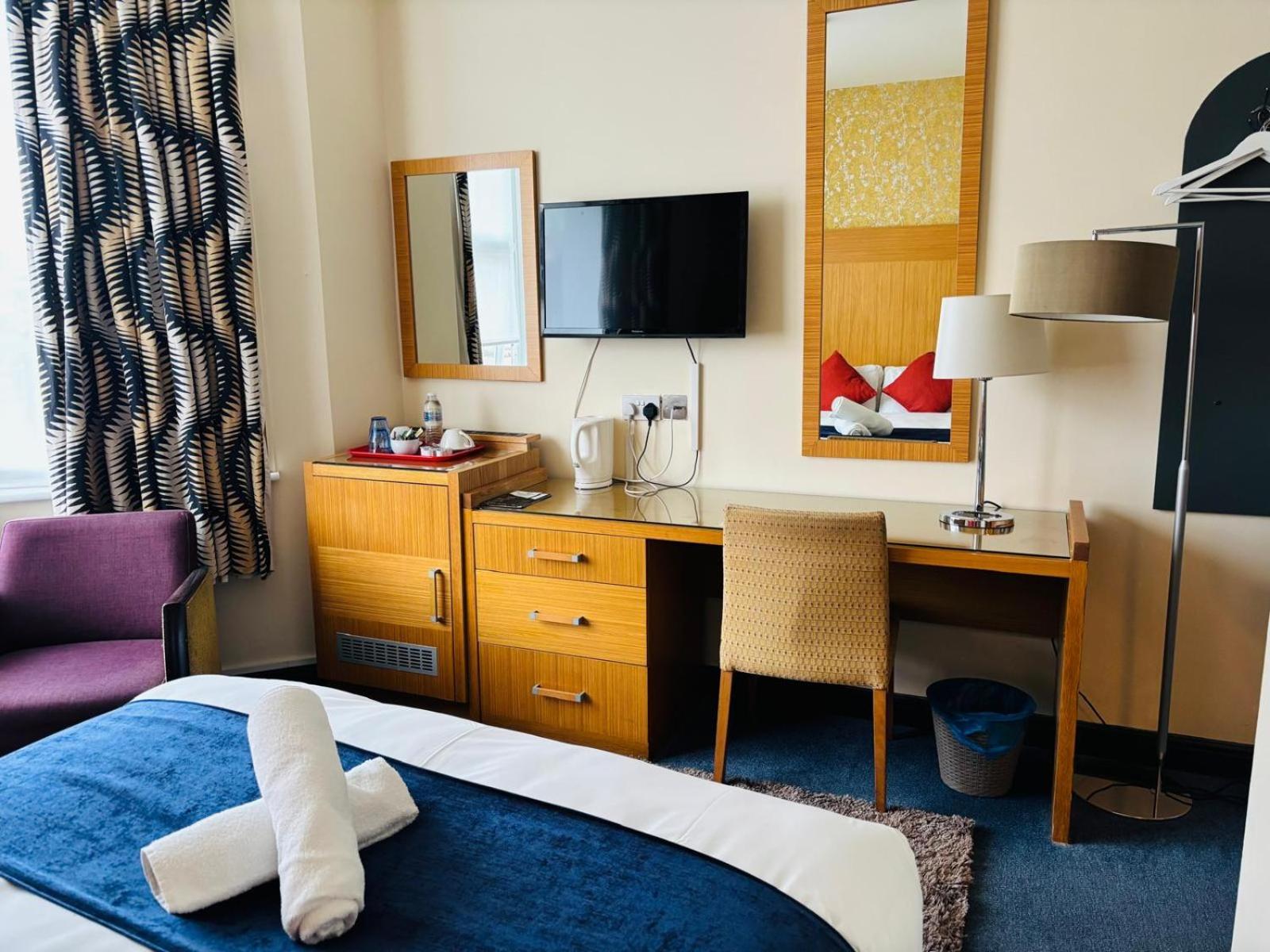 Acorn Lodge Hotel Gatwick & Parking Horley Kültér fotó